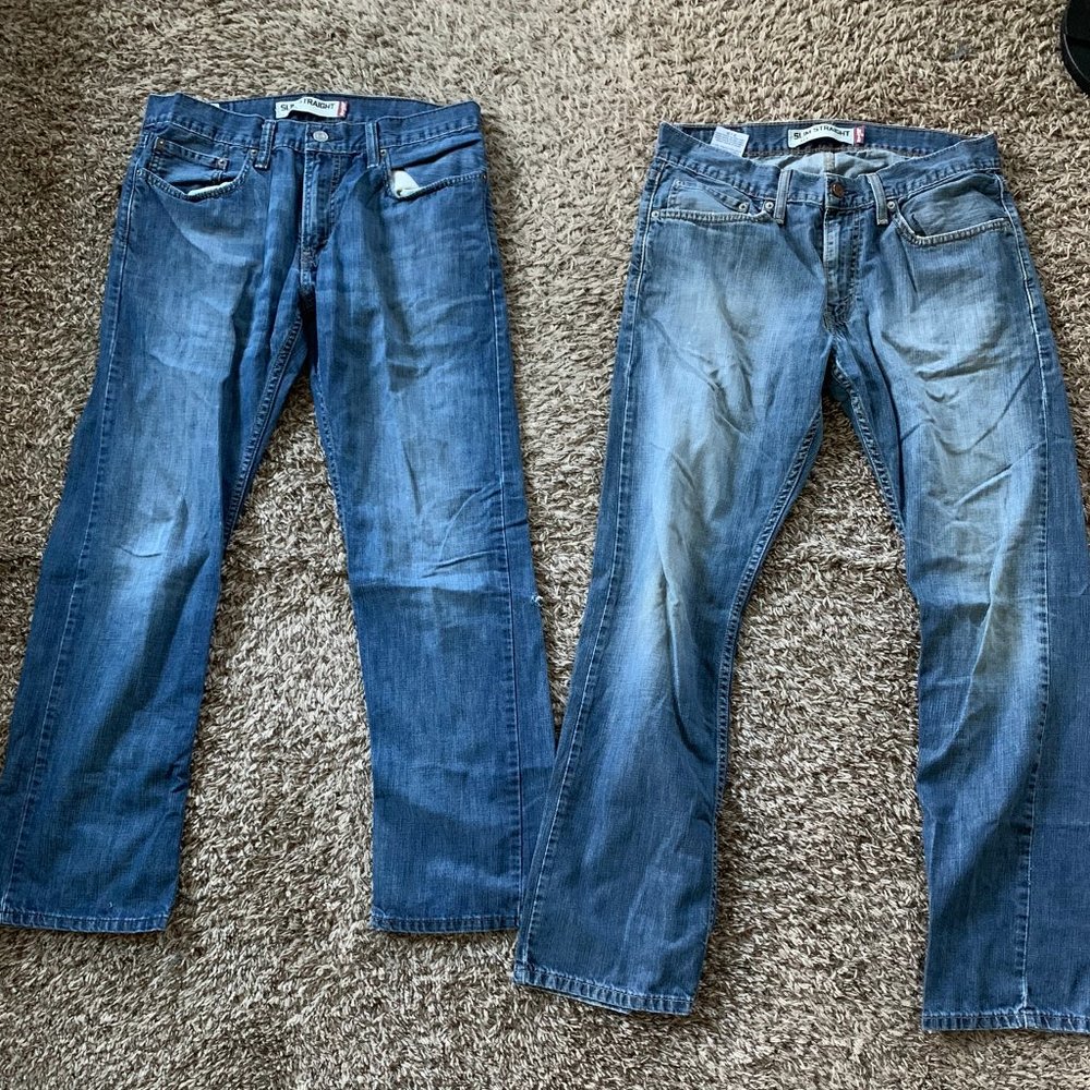 (2) Levi's 32x30 514 Slim Straight Jeans M…